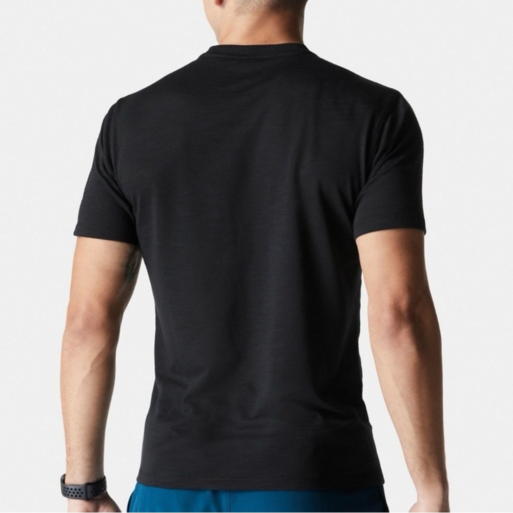 Fabletics The Front Row Tee Black Medium NWT - Picture 4 of 6